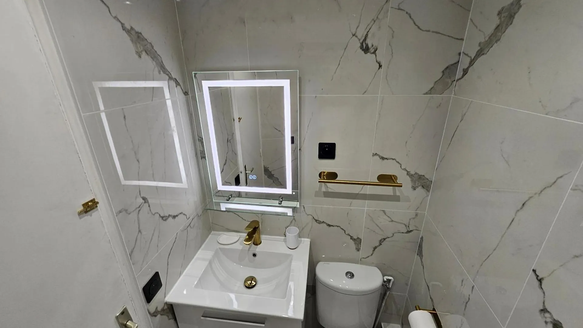 Apartment Highstay Champs Elysees Arc De Triomphe Paris