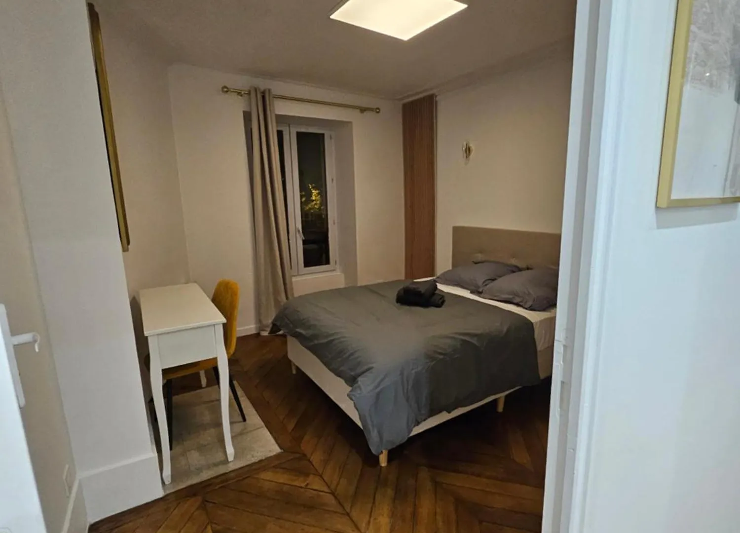 Highstay Champs Elysees Arc De Triomphe Paris