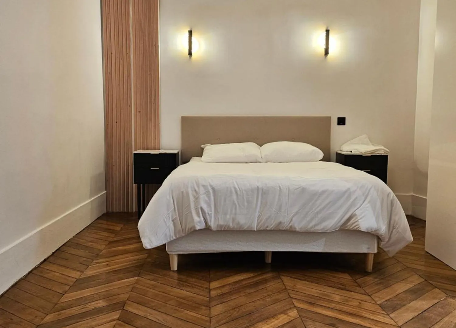 Highstay Champs Elysees Arc De Triomphe Paris